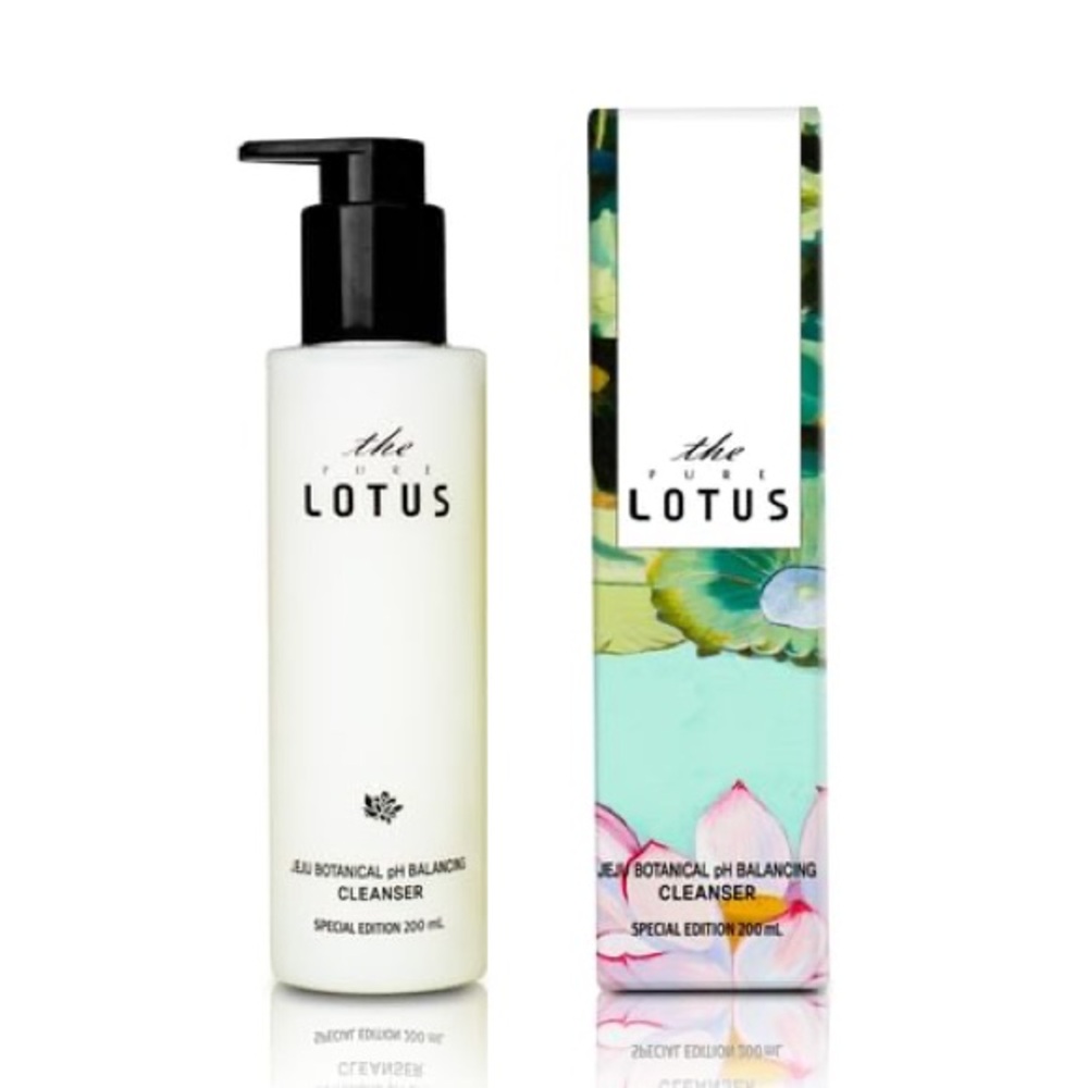 THE PURE LOTUS JEJU BOTANICAL PH BALANCING CLEANSER